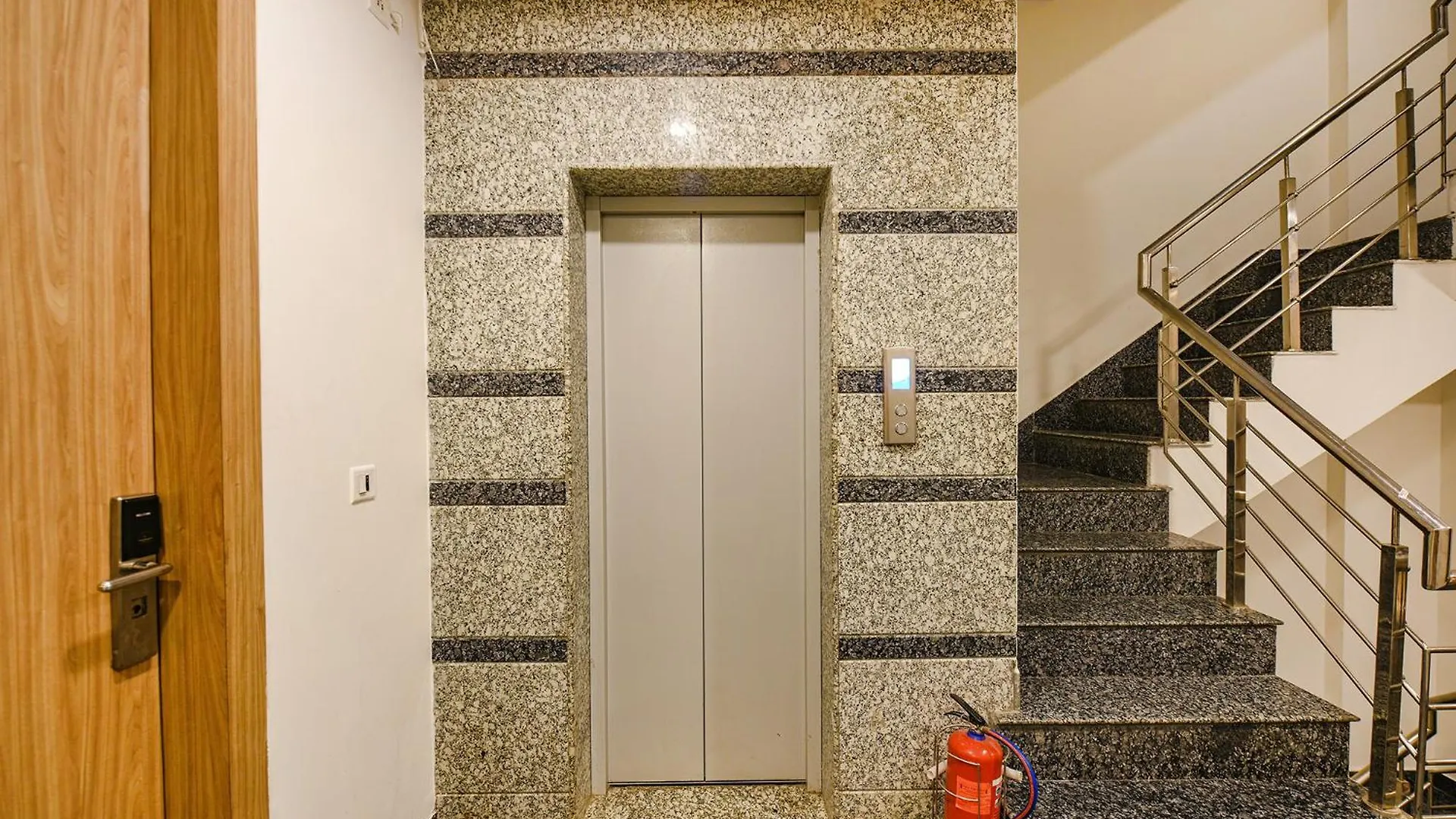 Fabhotel Royal Residency I New Delhi Hotel